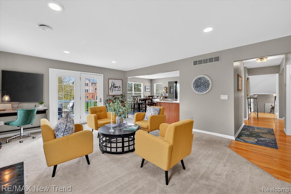 2032 Dover Drive, Wixom, MI 48393 — Photo 24