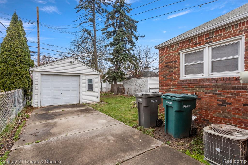 6535 ORCHARD Avenue, Dearborn, MI 48126 — Photo 24