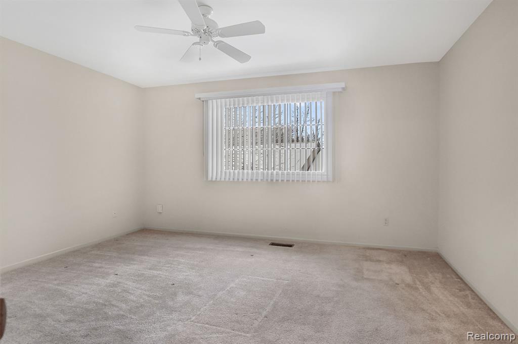 1000 PINEWOOD, Brighton, MI 48116 — Photo 29