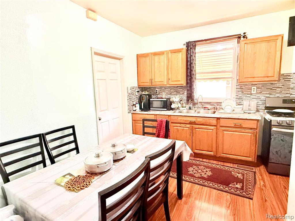11365 Klinger Street, Hamtramck, MI 48212 — Photo 15