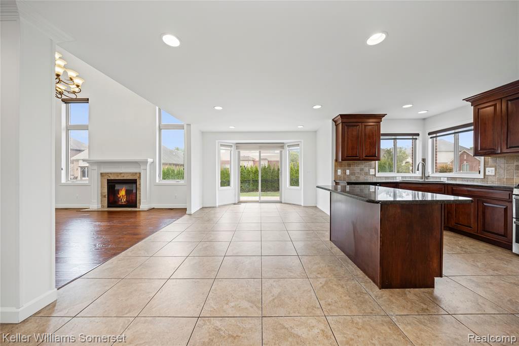 55257 Breton Woods Drive, Macomb, MI 48042 — Photo 23