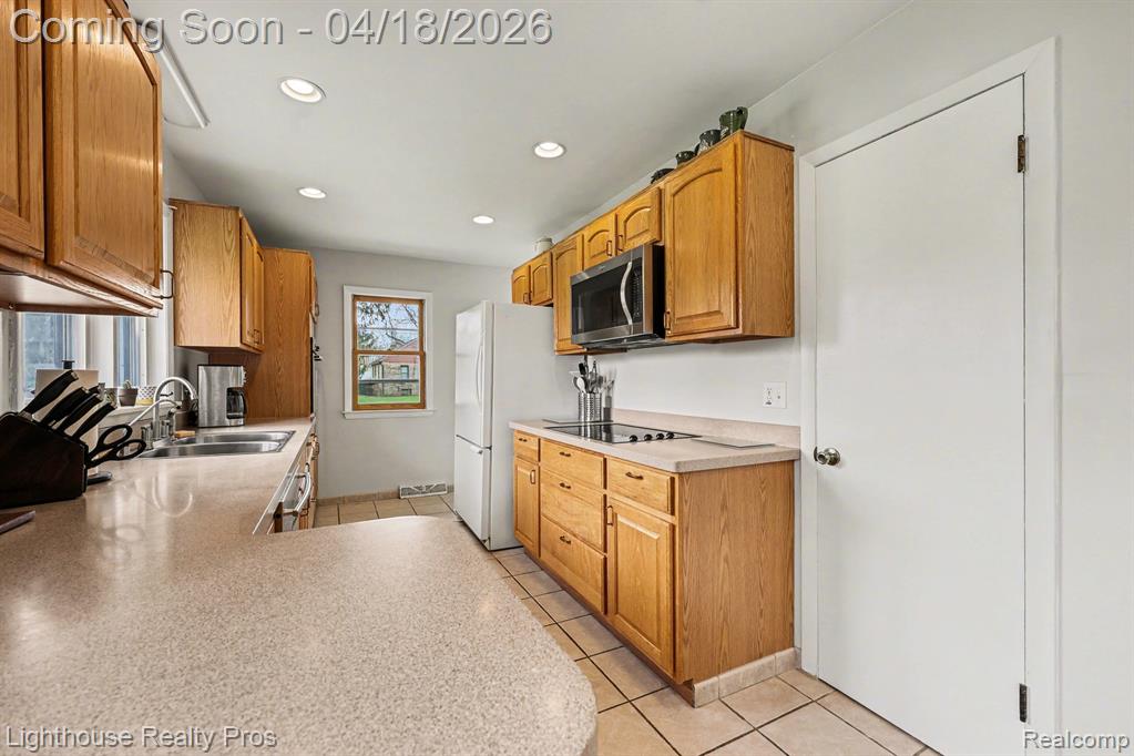 6405 King Road, Spring Arbor, MI 49283 — Photo 11