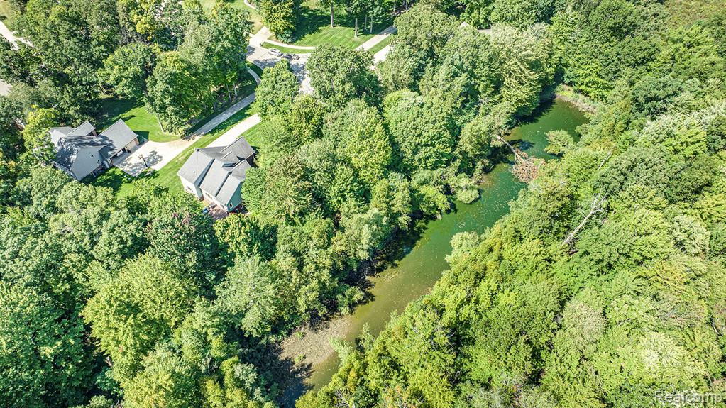 1799 Elkridge Circle, Highland, MI 48356 — Photo 36