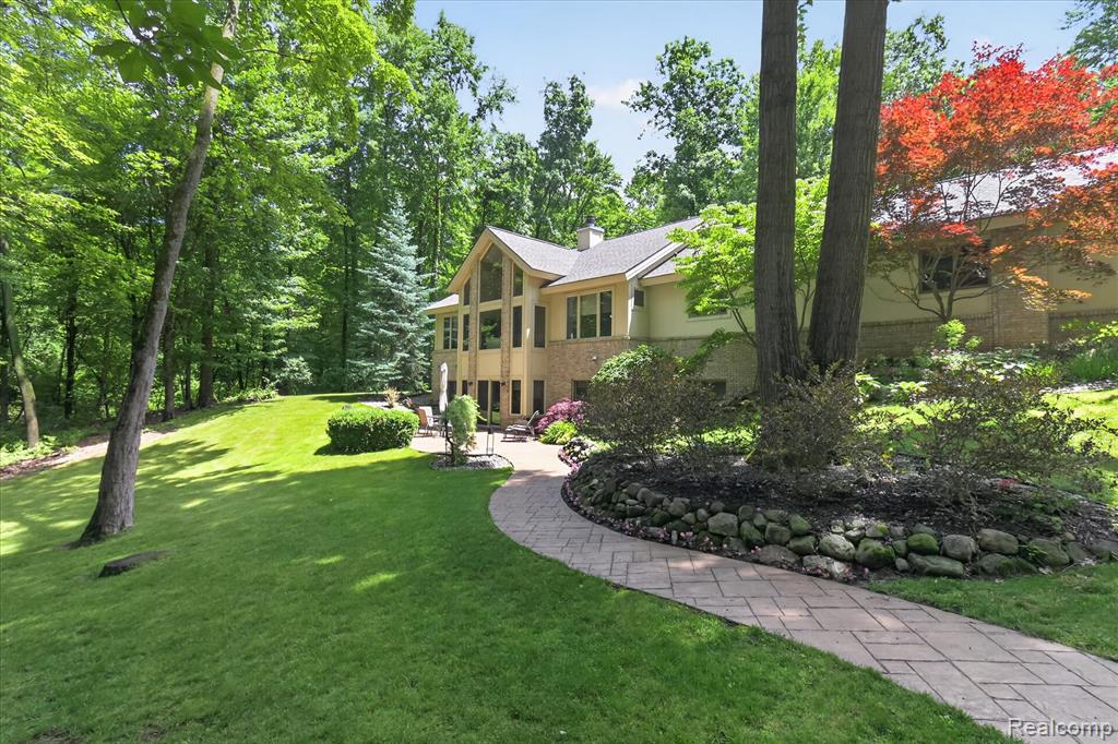 5388 Hartland Road, Fenton, MI 48430 — Photo 45