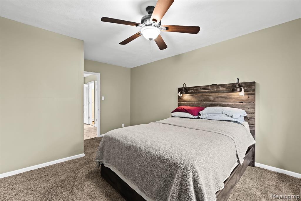 8946 OPORTO Street, Livonia, MI 48150 — Photo 19