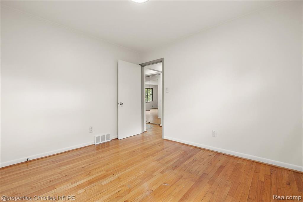 6030 Lahser Road, Bloomfield, MI — Photo 25