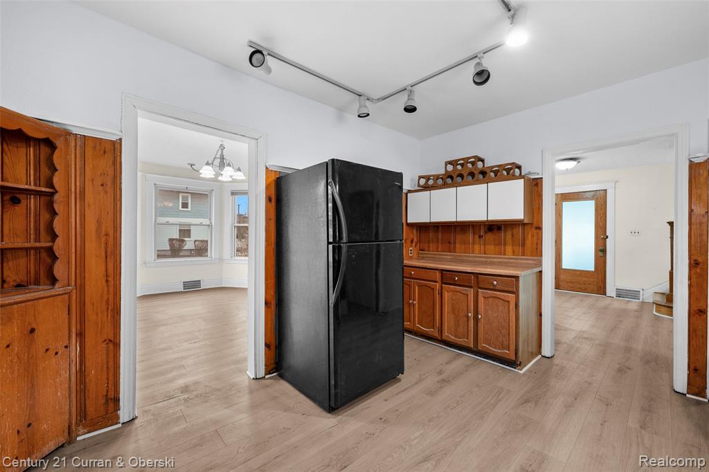 902 S Washington Avenue, Royal Oak, MI 48067 — Photo 8