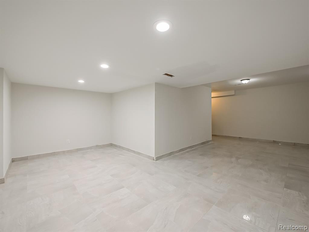 1730 E Woodruff Avenue, Hazel Park, MI 48030 — Photo 38