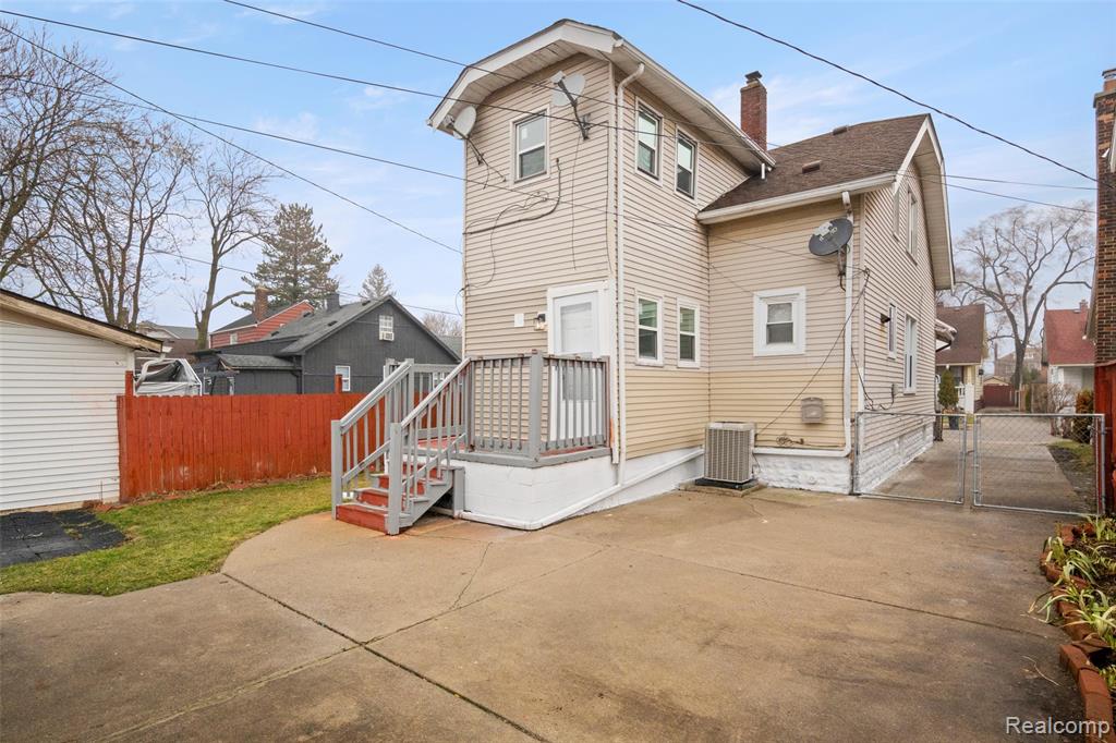 1387 University Avenue, Lincoln Park, MI 48146 — Photo 45