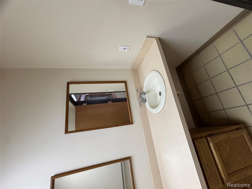 6017 W Pierson Road, Flushing, MI 48433 — Photo 13