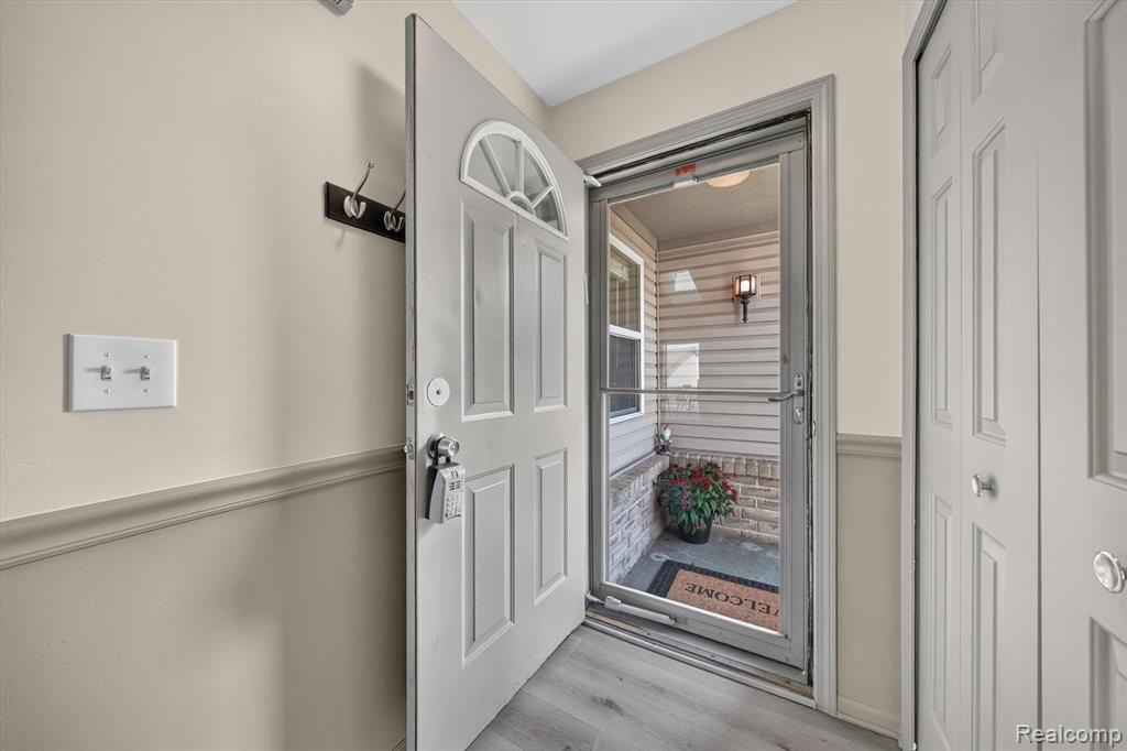 2011 Murray Street, Grand Blanc, MI 48439 — Photo 5