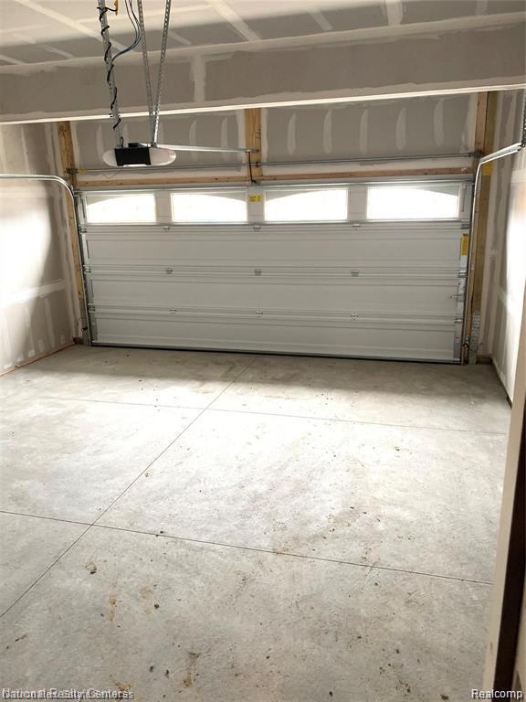 43683 Chancellor Lane, Novi, MI — Photo 35