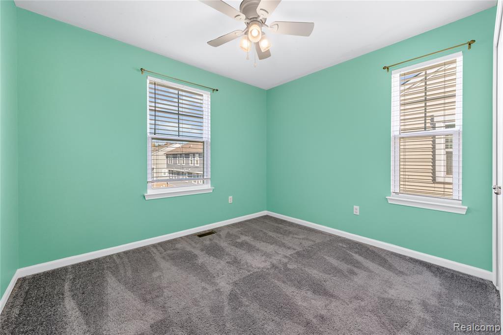 591 Parkside Way, 16, Ferndale, MI 48220 — Photo 22