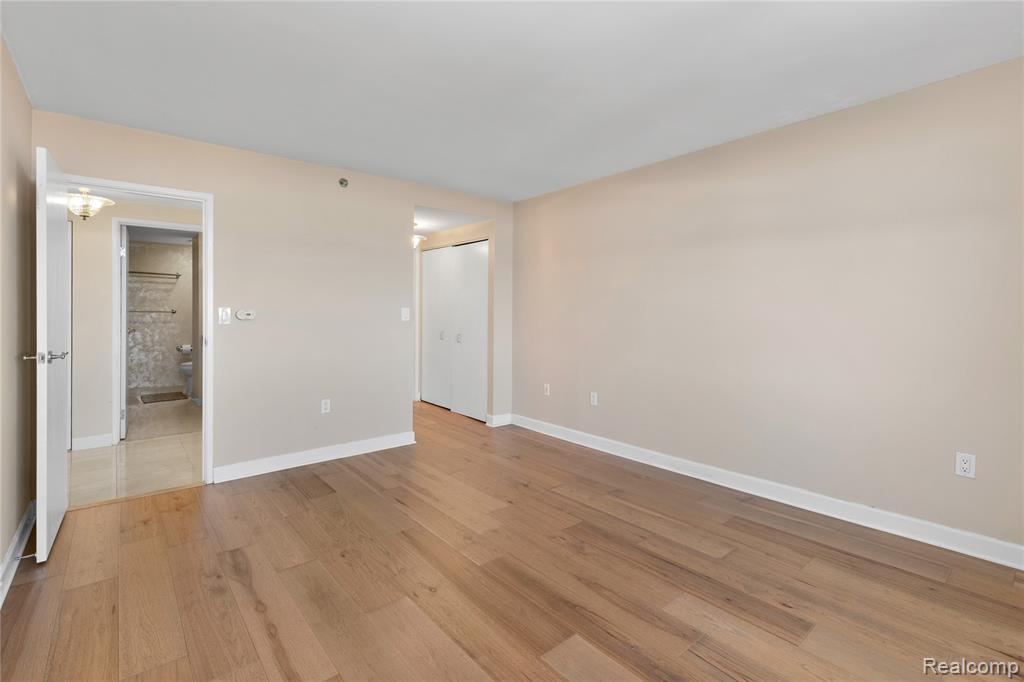 250 E HARBORTOWN DRIVE #1409, Detroit, MI 48207 — Photo 23