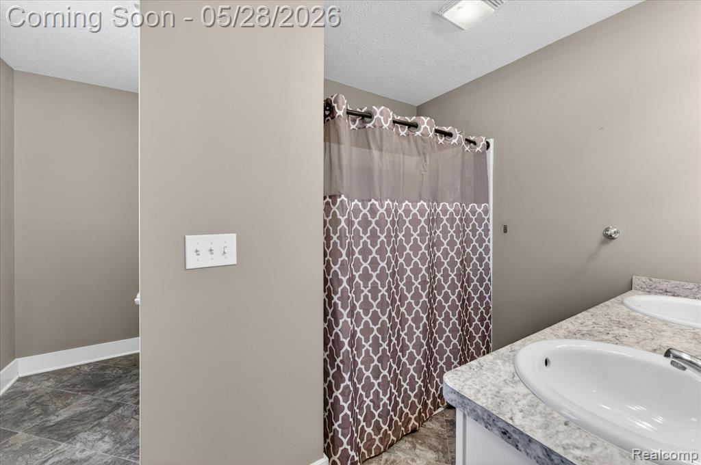 6745 THUNDER Lane, Lansing, MI 48906 — Photo 24