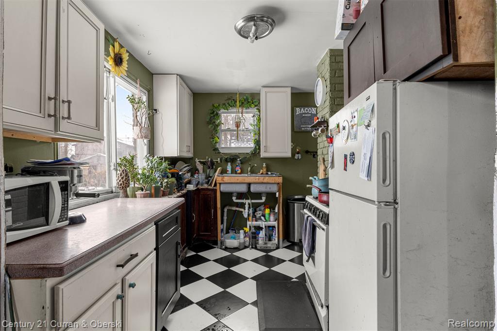 7004 Dodge Avenue, Warren, MI 48091 — Photo 10