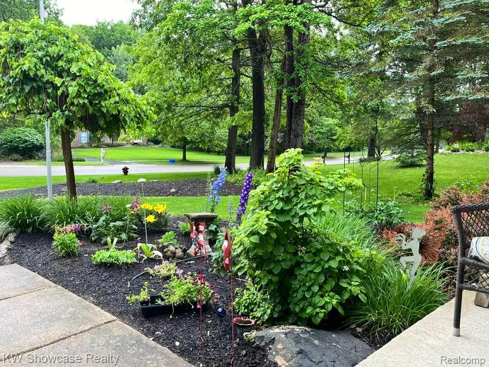 585 TIMBER RIDGE Drive, Highland, MI — Photo 20