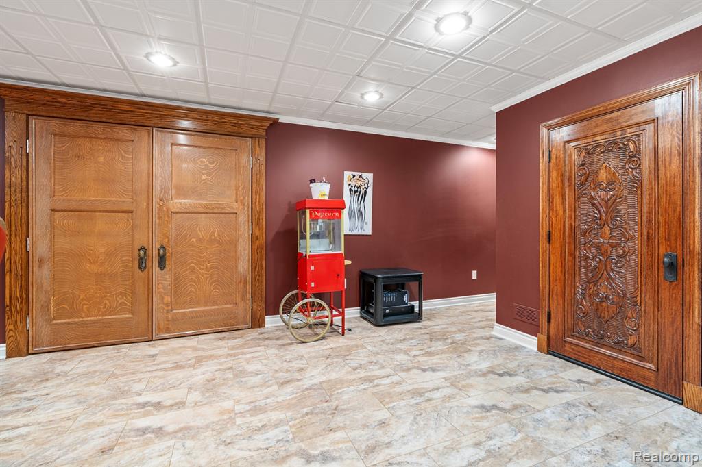 49829 JACKSON Lane, Canton, MI 48188 — Photo 41