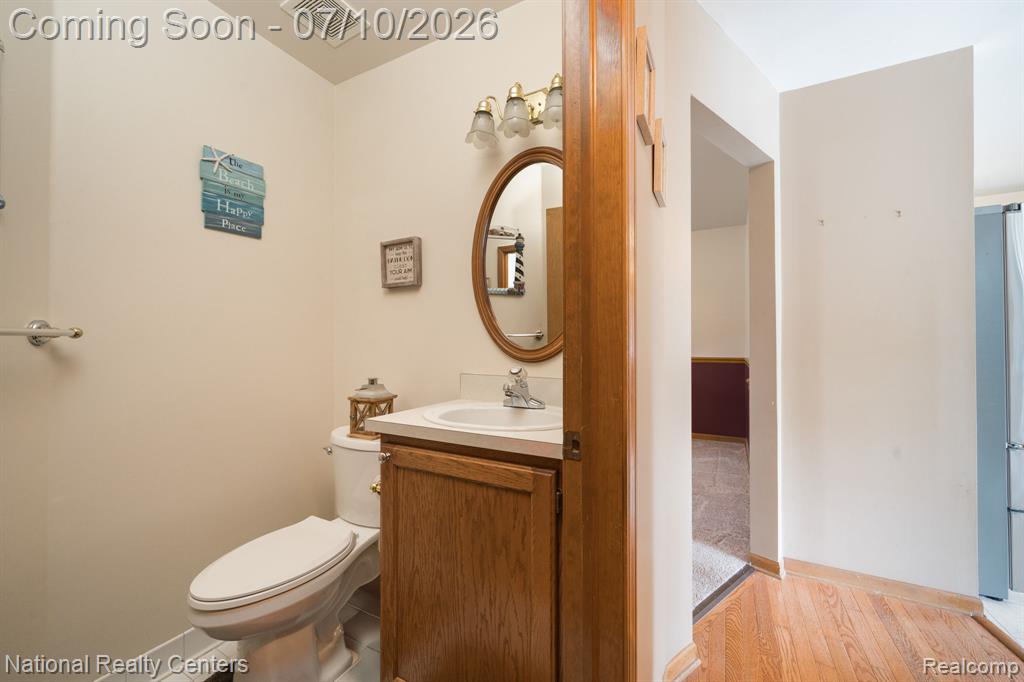 48634 Lafayette Drive, Macomb, MI 48044 — Photo 17