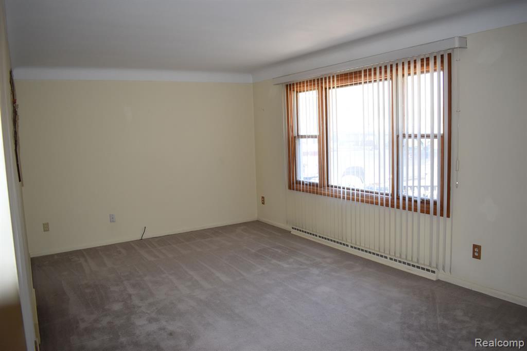 5211 N FOWLERVILLE Road N, Fowlerville, MI 48836 — Photo 2