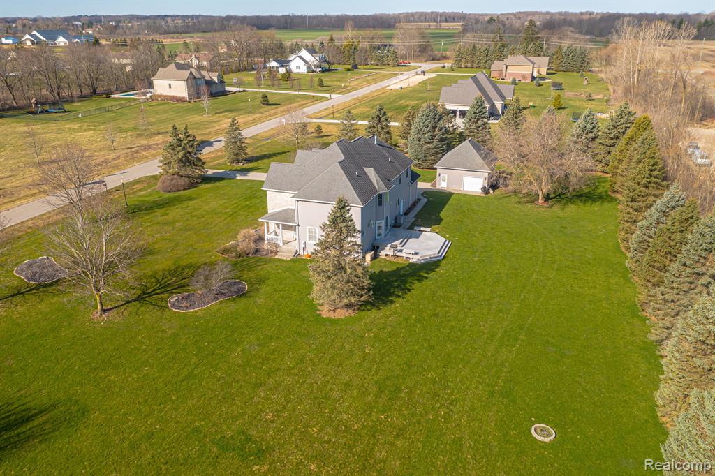 4670 HARVEST Row, MI 48049 — Photo 16