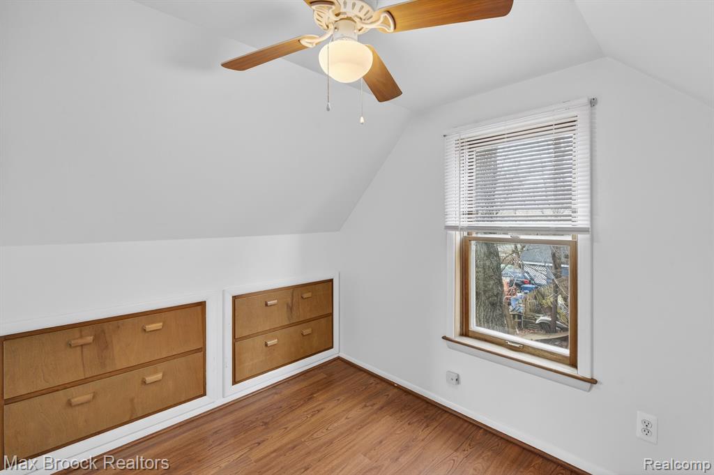 9024 MANDON Road, White Lake, MI — Photo 26