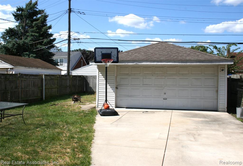 4220 Howard Street, Lincoln Park, MI 48146 — Photo 14
