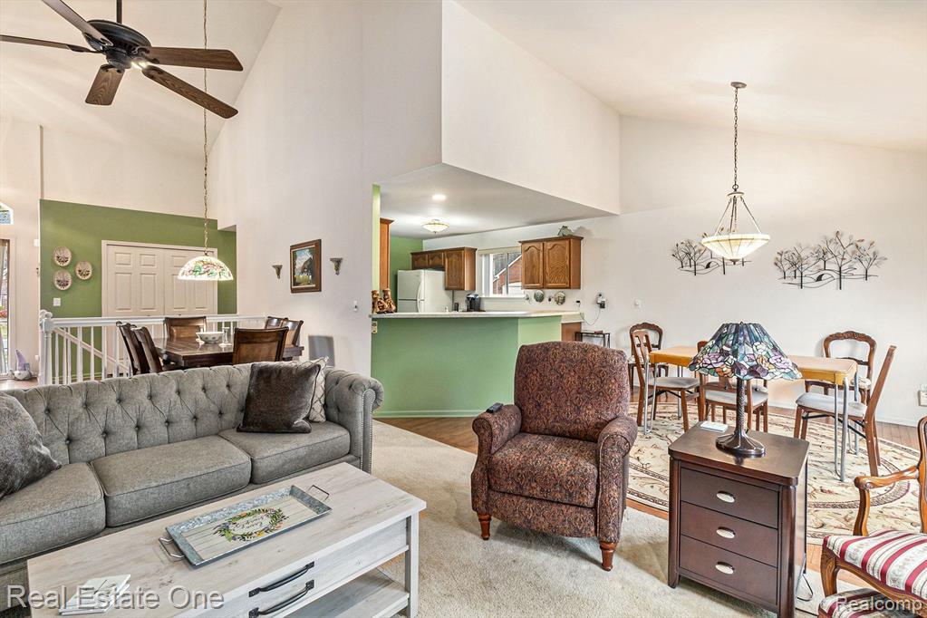 1153 ANDOVER Circle, Commerce Twp, MI 48390 — Photo 9