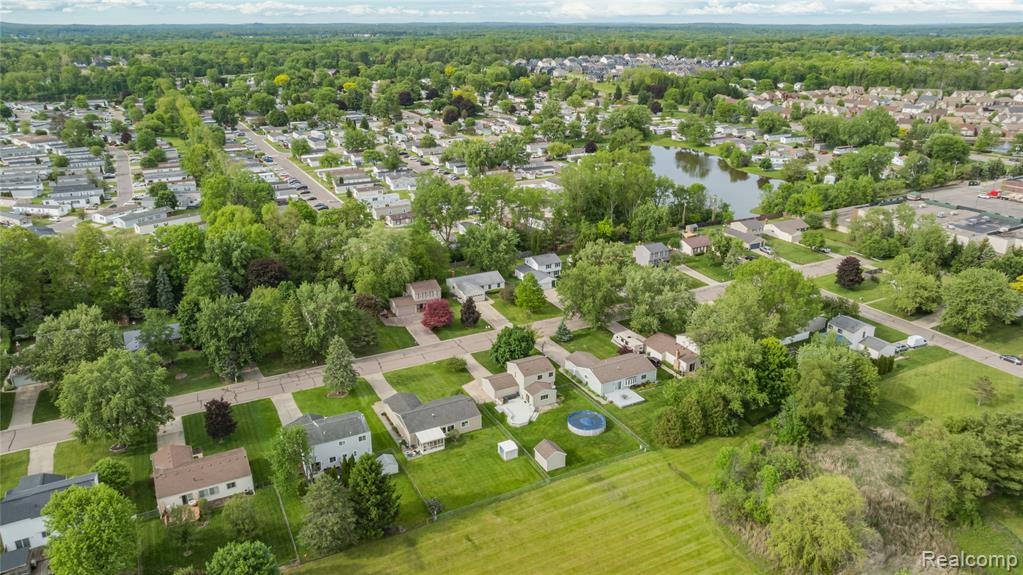 3553 Loon Lake Road, Wixom, MI 48393 — Photo 24
