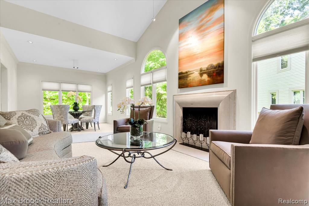 7330 Crackling Creek Circle, 4, West Bloomfield, MI — Photo 6