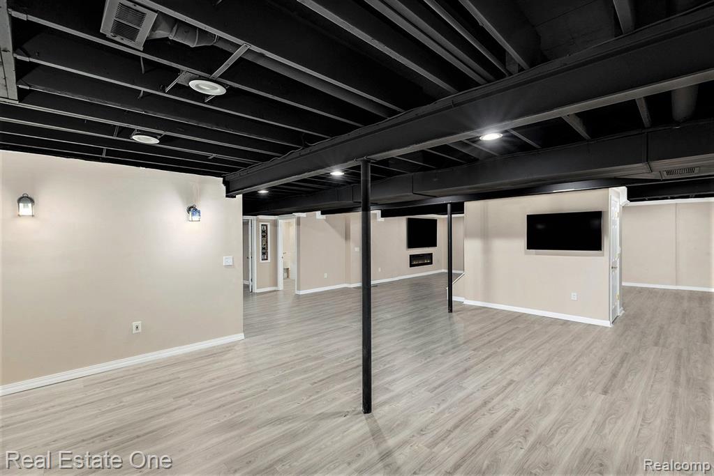 54782 Whitby Way, Shelby Twp, MI 48316 — Photo 31