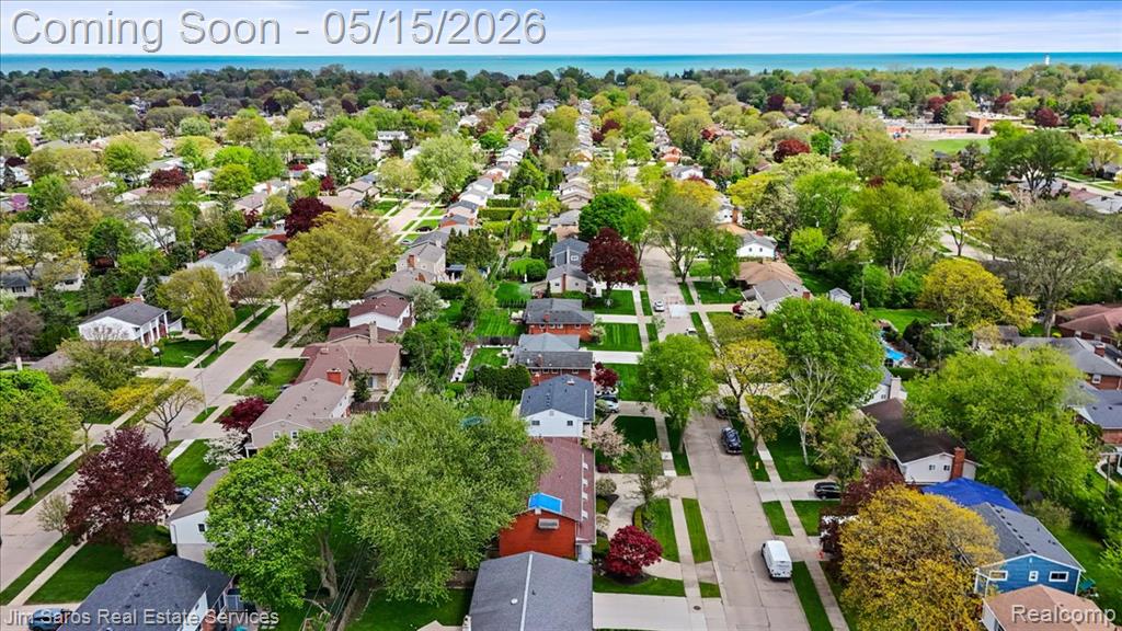 1024 Blairmoor Court, Grosse Pointe Woods, MI 48236 — Photo 36
