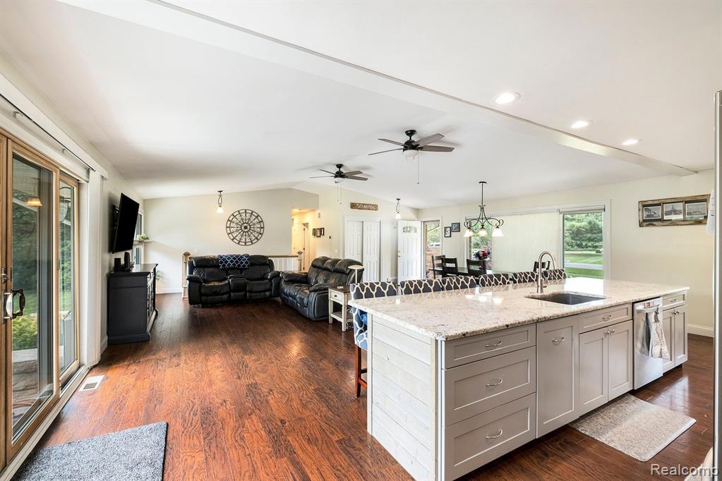 8266 Twilight Lane, Brighton, MI 48116 — Photo 10