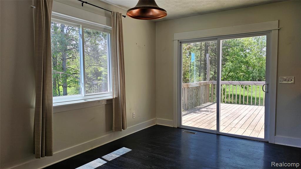 6790 Hinchey Road, Pinckney, MI 48169 — Photo 8