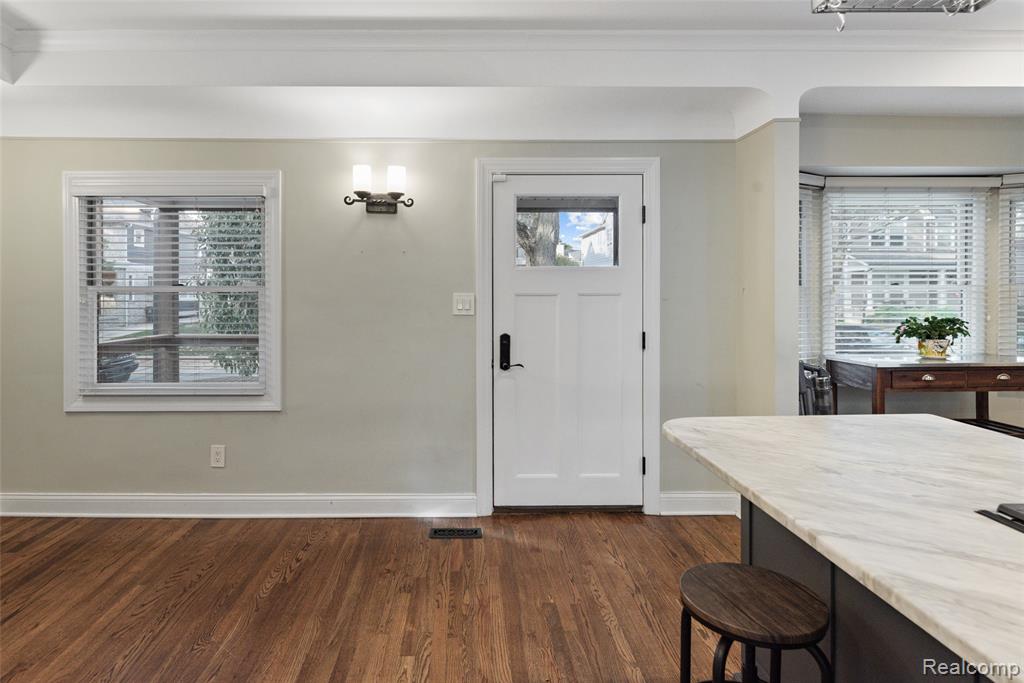 986 Smith Avenue, Birmingham, MI 48009 — Photo 5