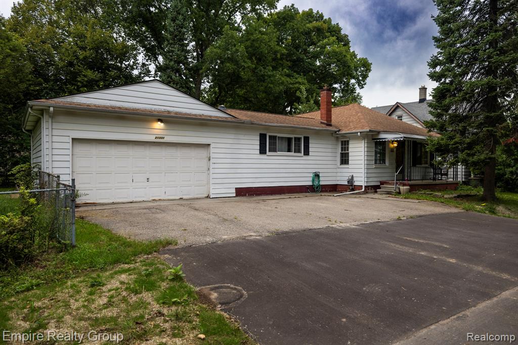 21331 Collingham Avenue, Farmington Hills, MI 48336