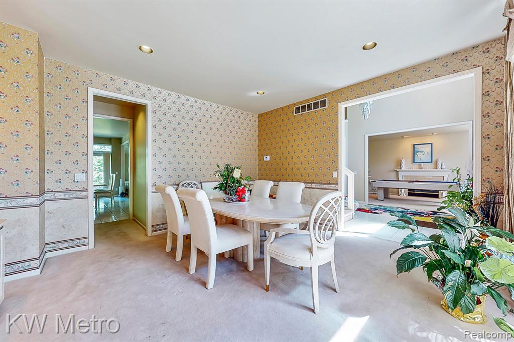 6657 Chelsea Bridge, West Bloomfield, MI — Photo 17