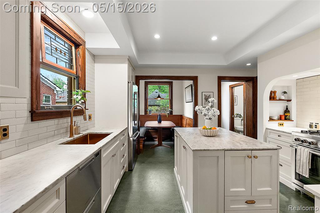 26329 York Road, Huntington Woods, MI — Photo 21