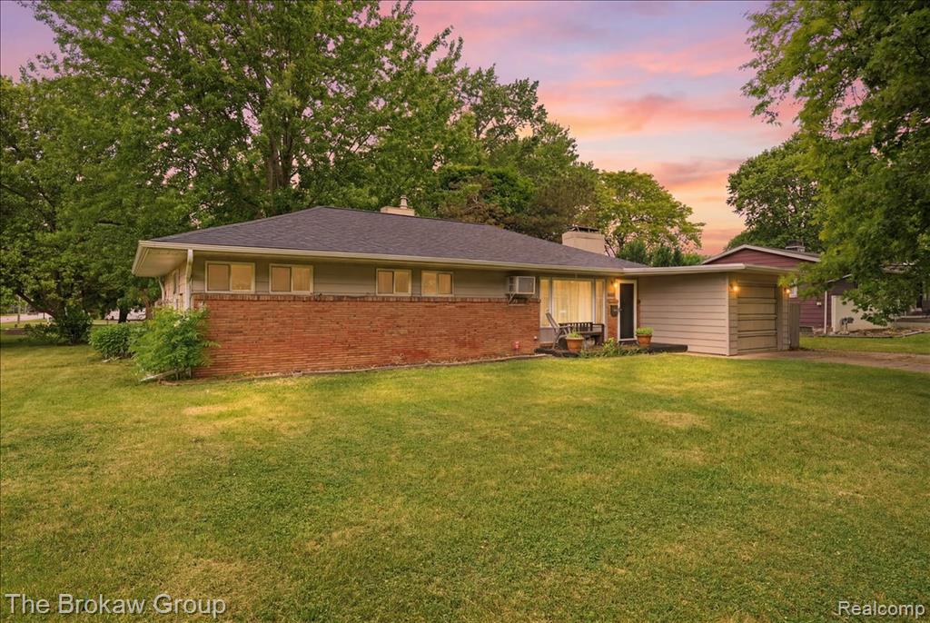 603 E Chelsea Circle, Davison, MI 48423 — front exterior