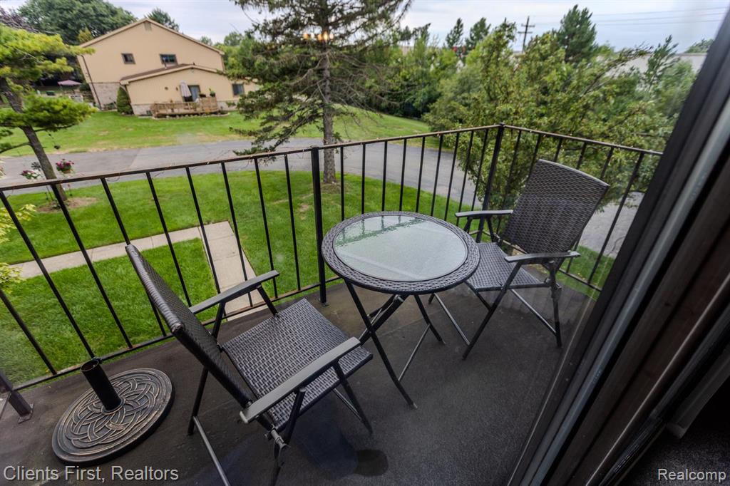 41512 Bedford Drive, Canton, MI 48187 — Photo 5