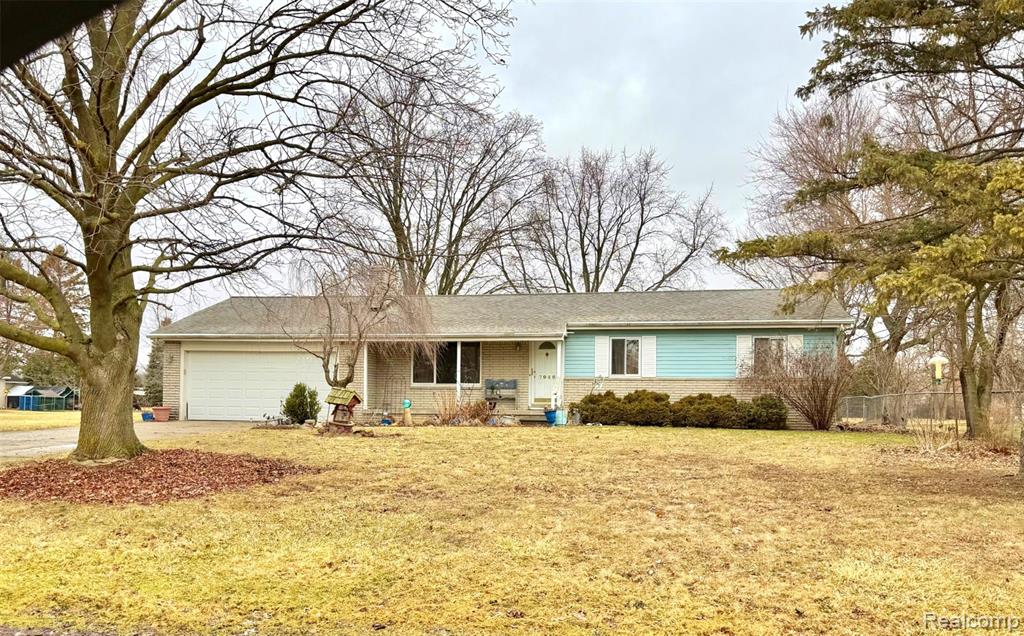 7040 Lou Mac Drive, Swartz Creek, MI 48473 — front exterior