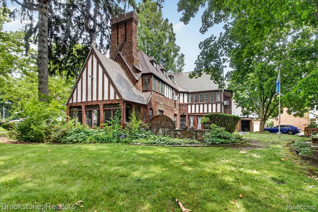 1735 Lincolnshire Drive, Highland Park, MI 48203 — Photo 53