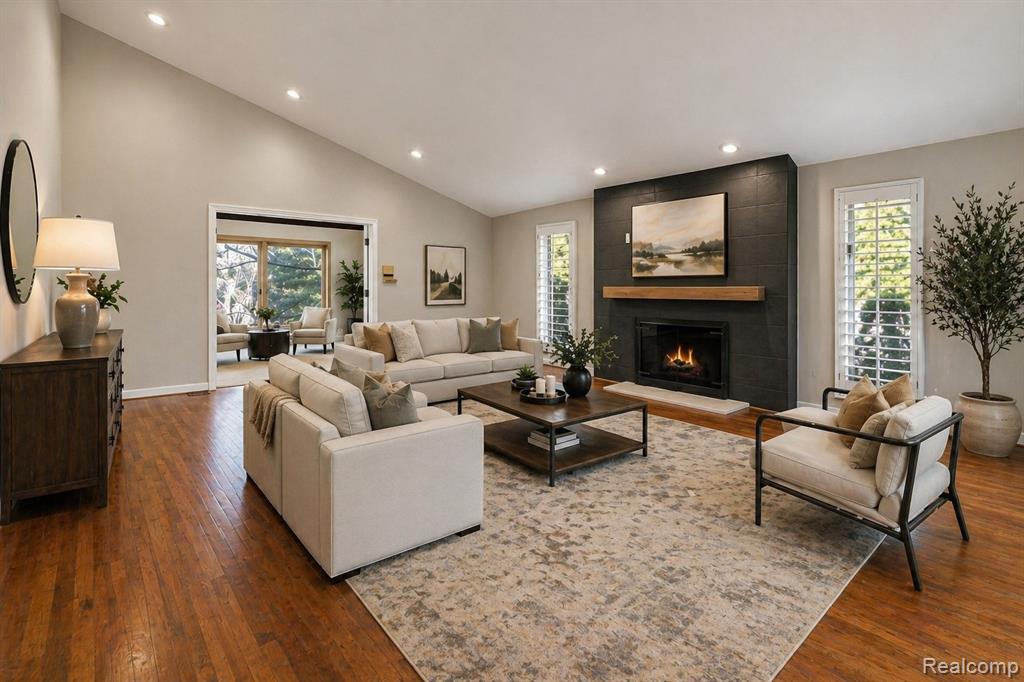 4695 Maura Lane, West Bloomfield, MI 48323 — Photo 7