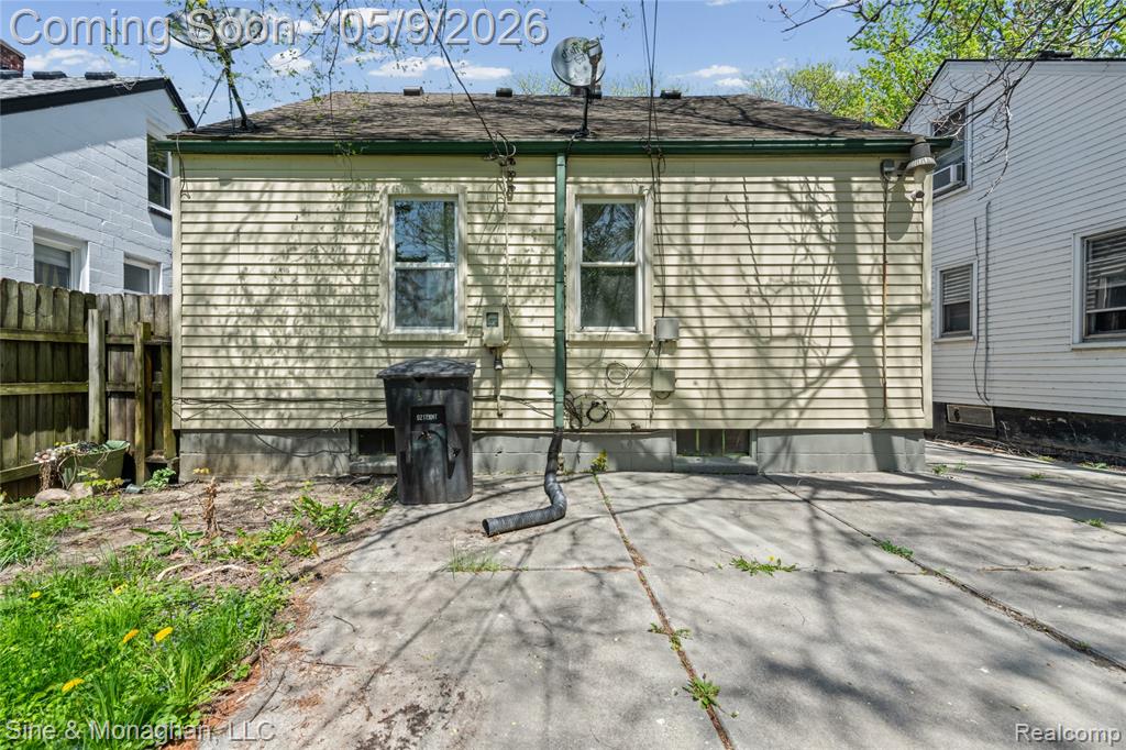 8845 Canyon Street, Grosse Pointe, MI 48236 — Photo 3