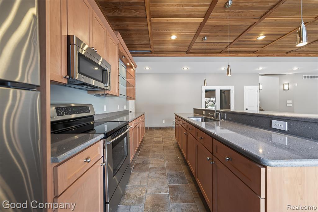 6456 Willow Road, West Bloomfield, MI 48324 — Photo 45