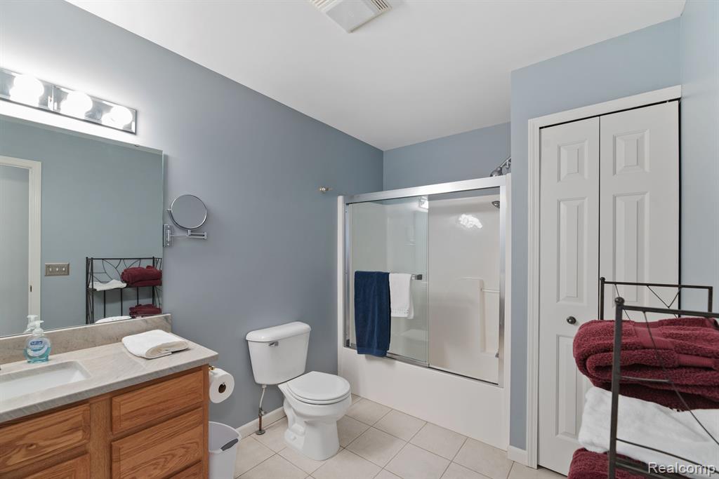 6197 MOUNTAIN LAUREL Drive, Brighton, MI 48116 — Photo 24