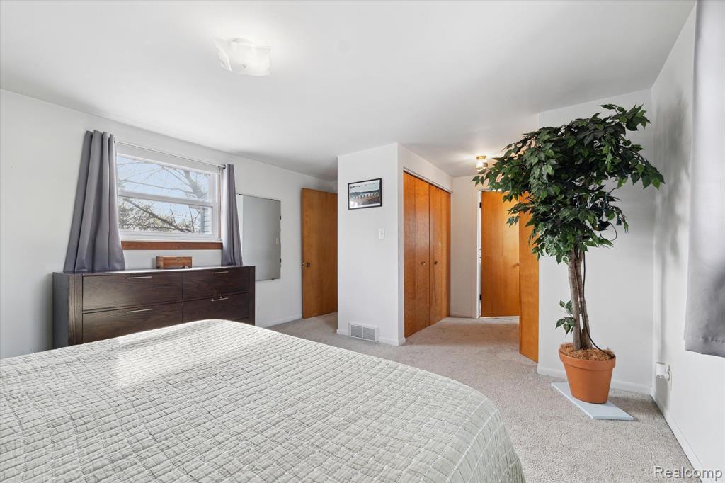 519 N MANITOU Avenue, Clawson, MI — Photo 26