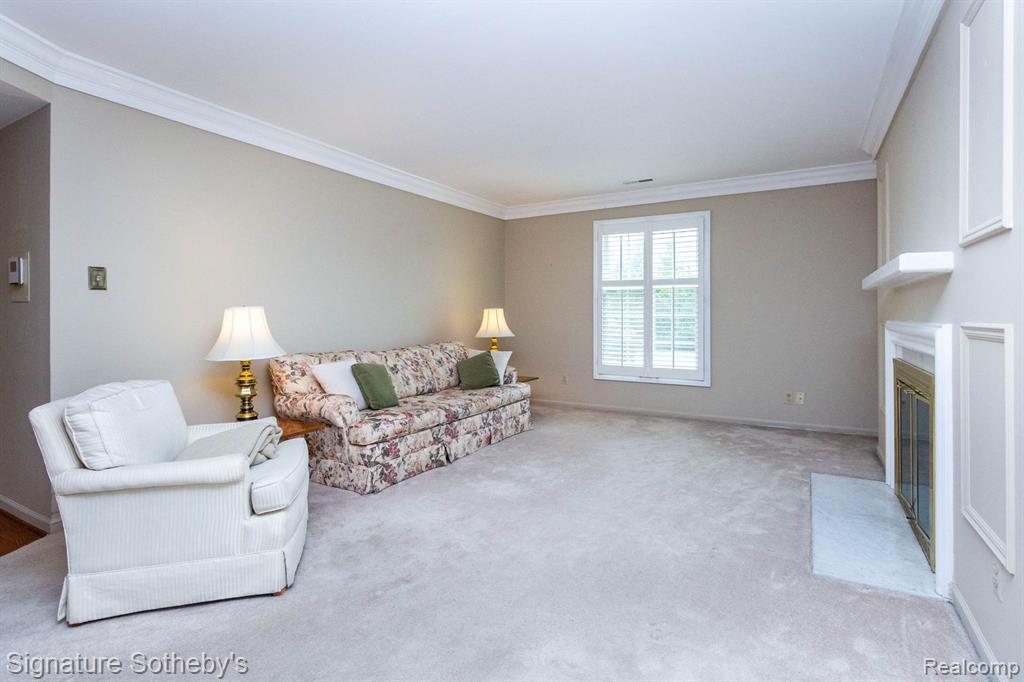 19710 W 13 Mile Road, 101, Beverly Hills, MI 48025 — Photo 7