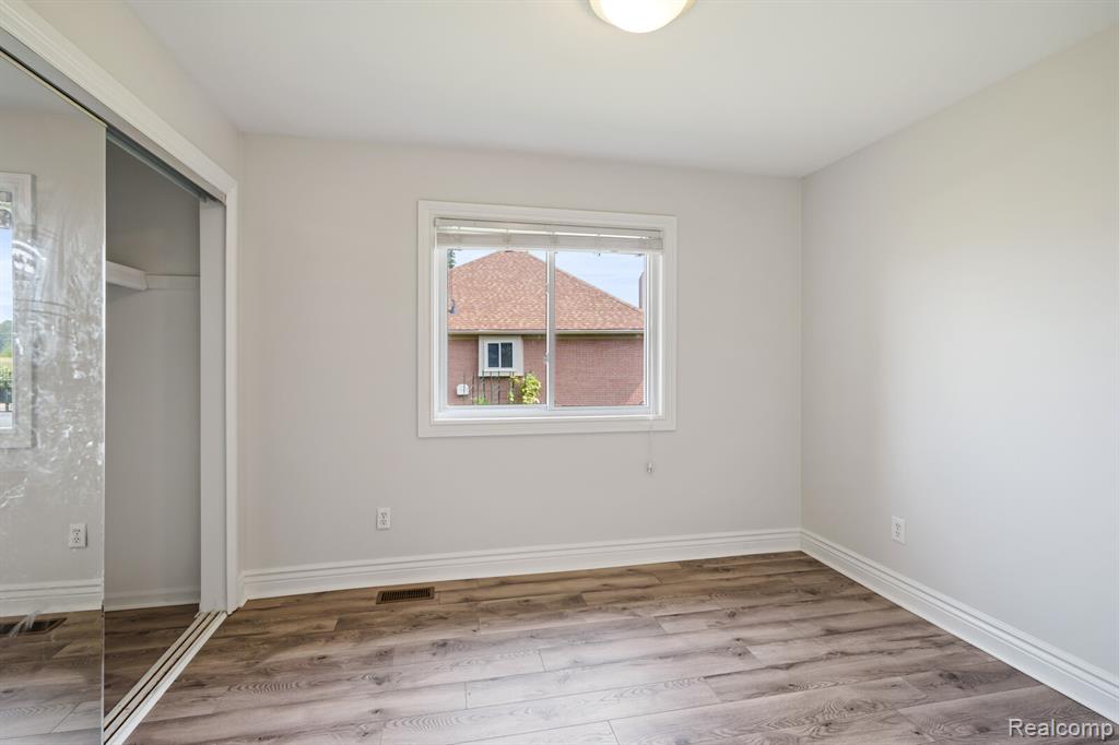 51384 Indian Pointe Drive, Macomb, MI 48042 — Photo 20
