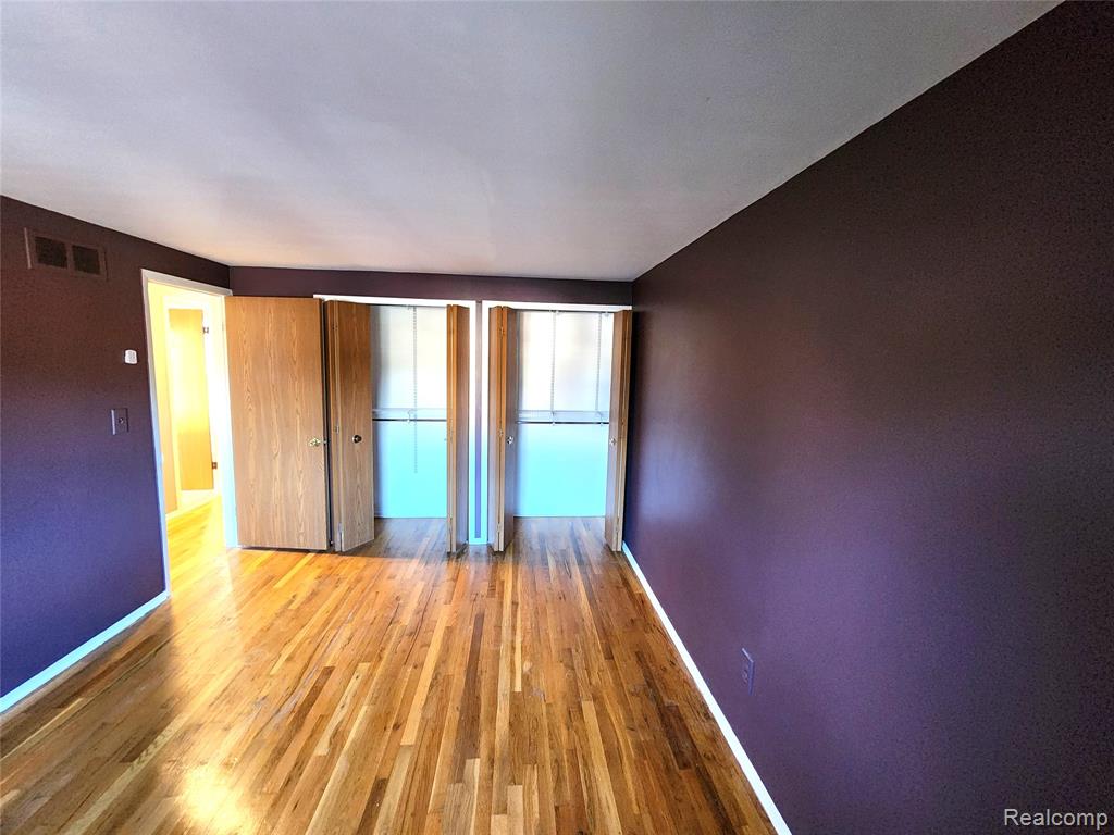 8665 Sterling, Center Line, MI 48015 — Photo 15